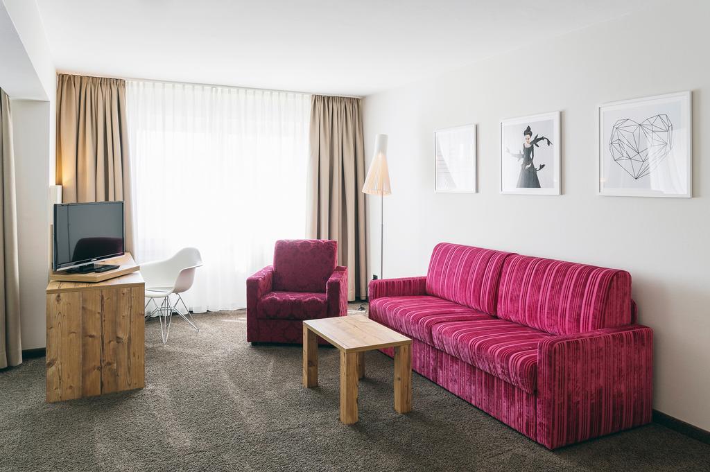Hotel Rad Теттнанґ Екстер'єр фото