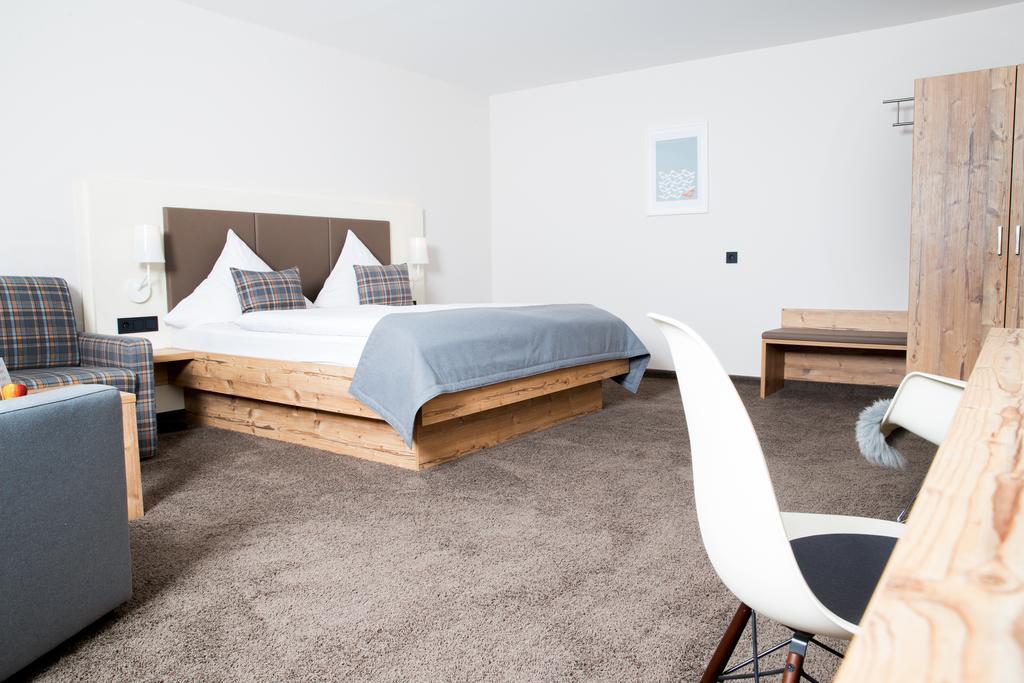 Hotel Rad Теттнанґ Екстер'єр фото